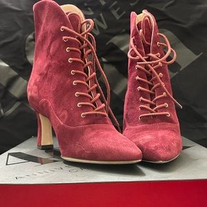 Nine West 40th Anniversary Capsule